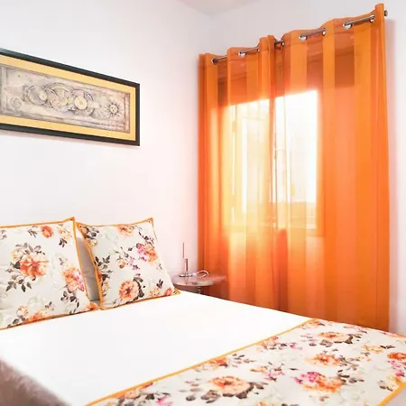 Casa Tia Julia, Vivienda Independiente 4 Pax En Playa Teresitas בית נופש